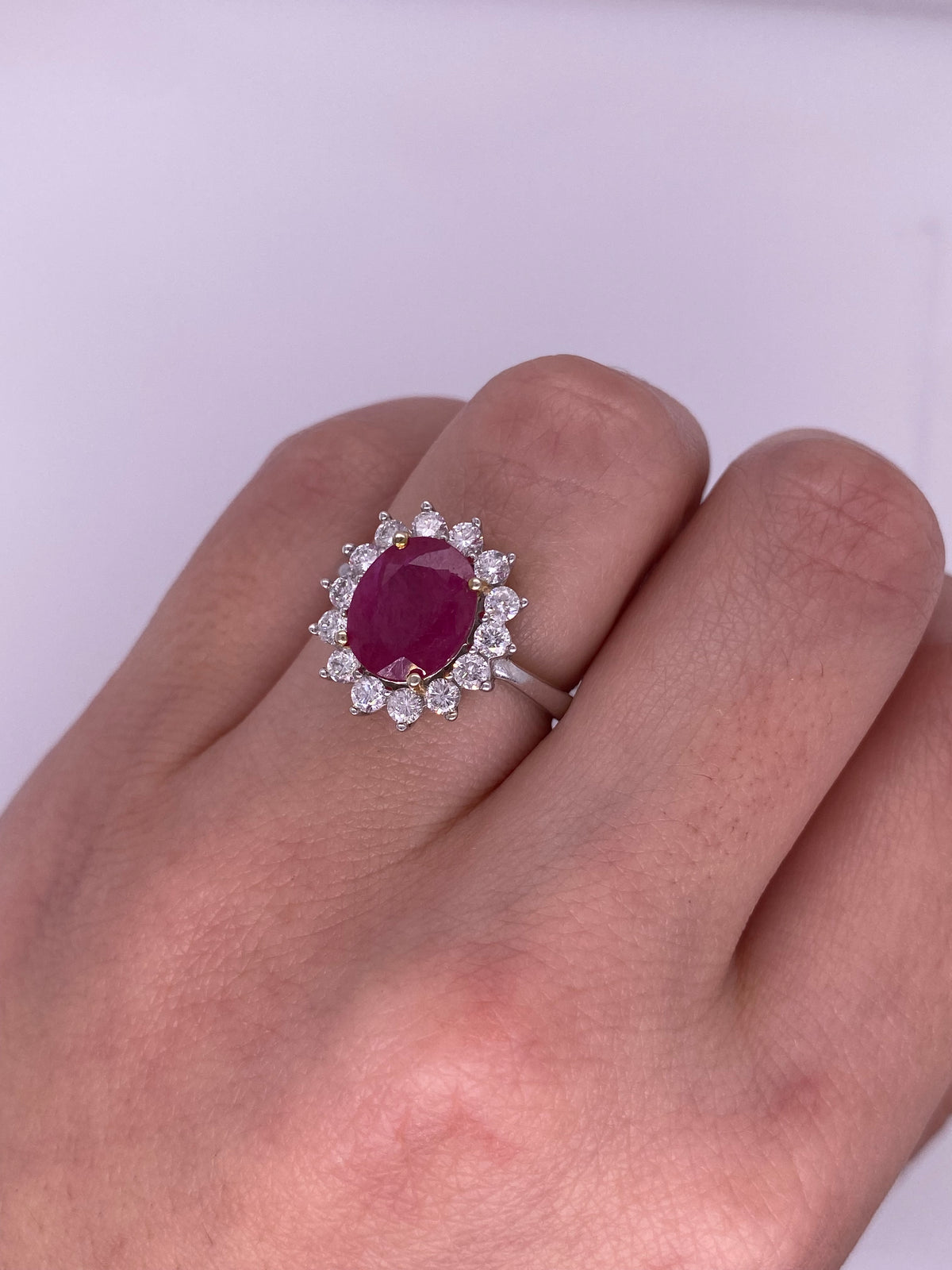 A0017 - Anillo Lady Di Rubí oval grande