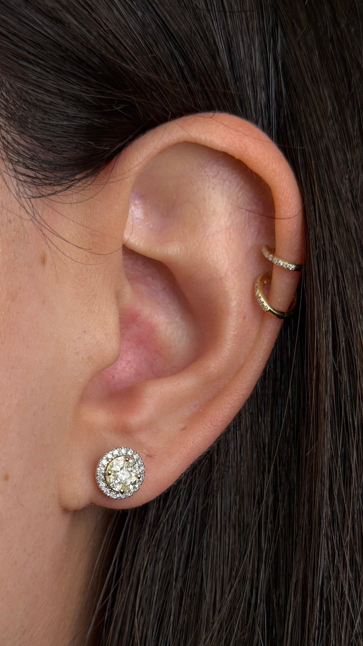 R0217 - Studs cluster ilusion redondo oro amarillo con halo