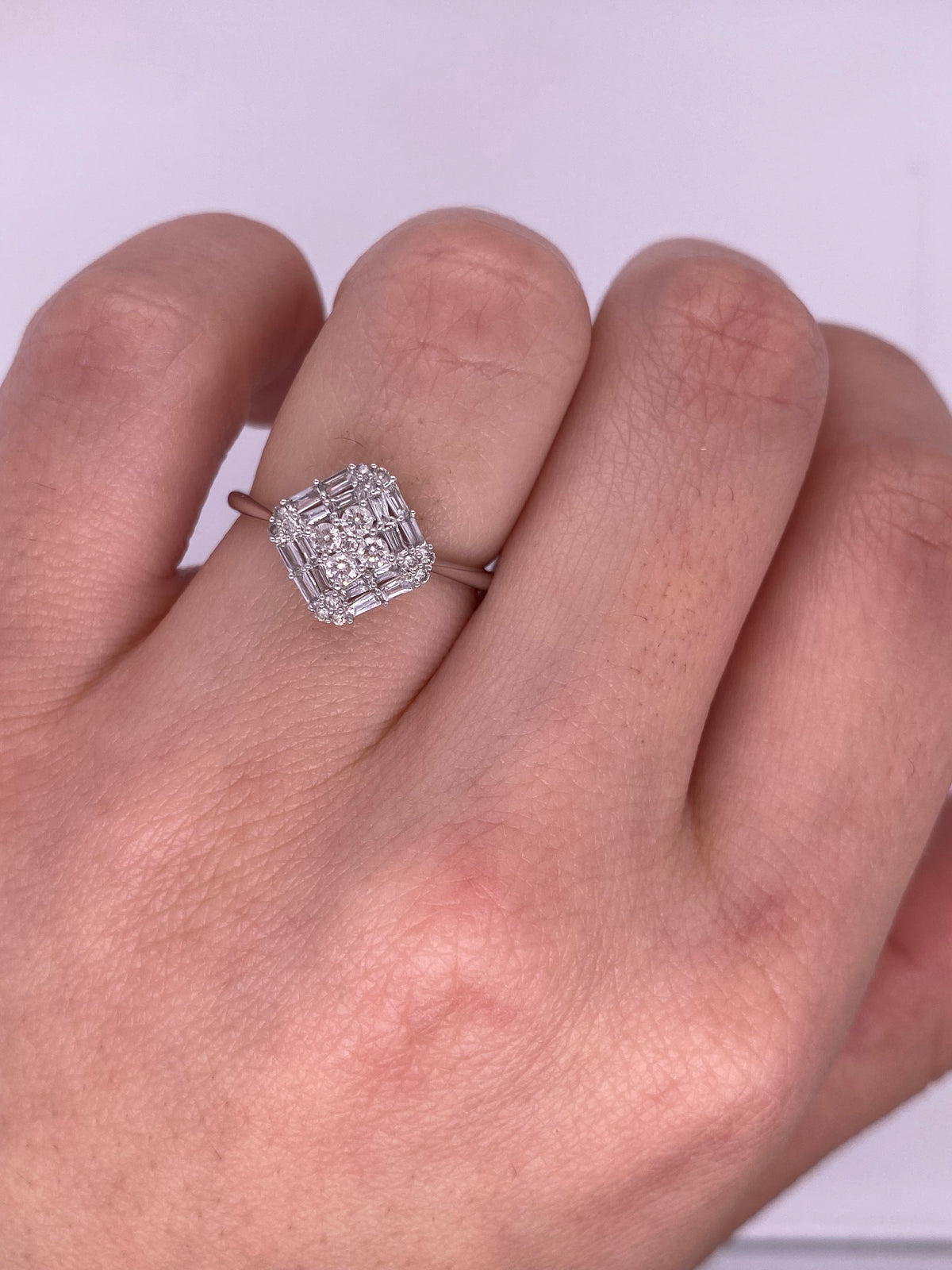 A0167 - Anillo cluster rombo de diamantes baguette