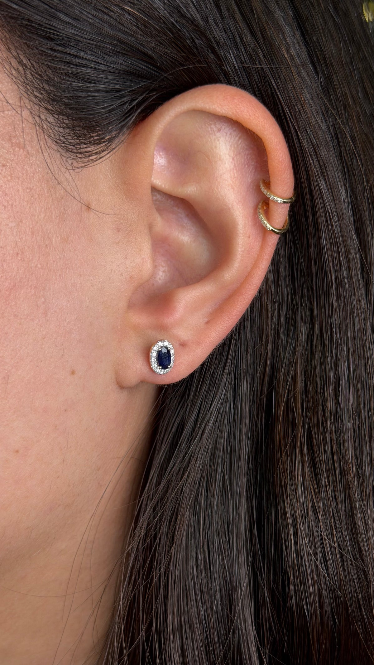 R0298 - Studs zafiro oval con halo