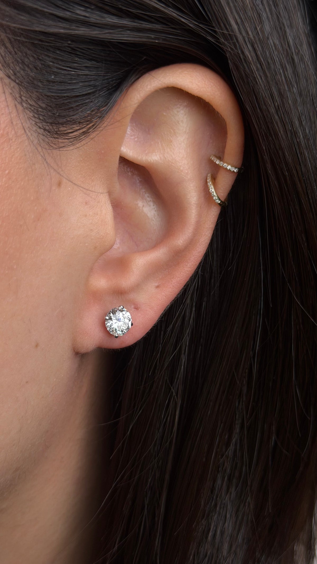 R0264 - Studs redondos 2 cts martini - 4 uñas LAB