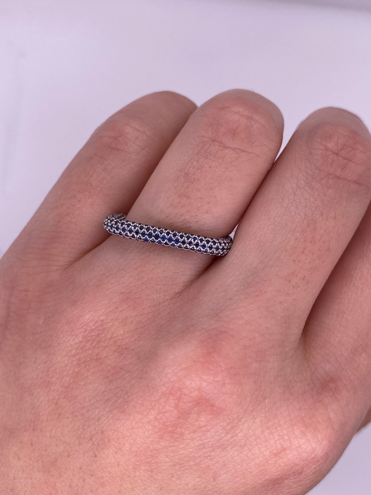 A0066 - Anillo cuadrado pave de zafiros