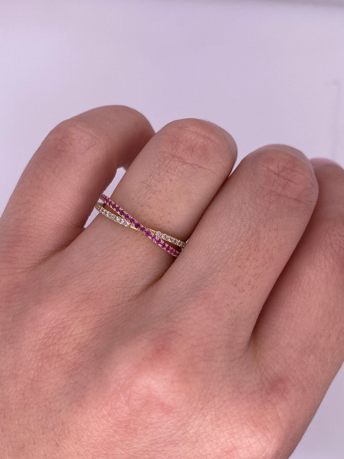 A0001 - Anillo cruzado rubíes y brillantes