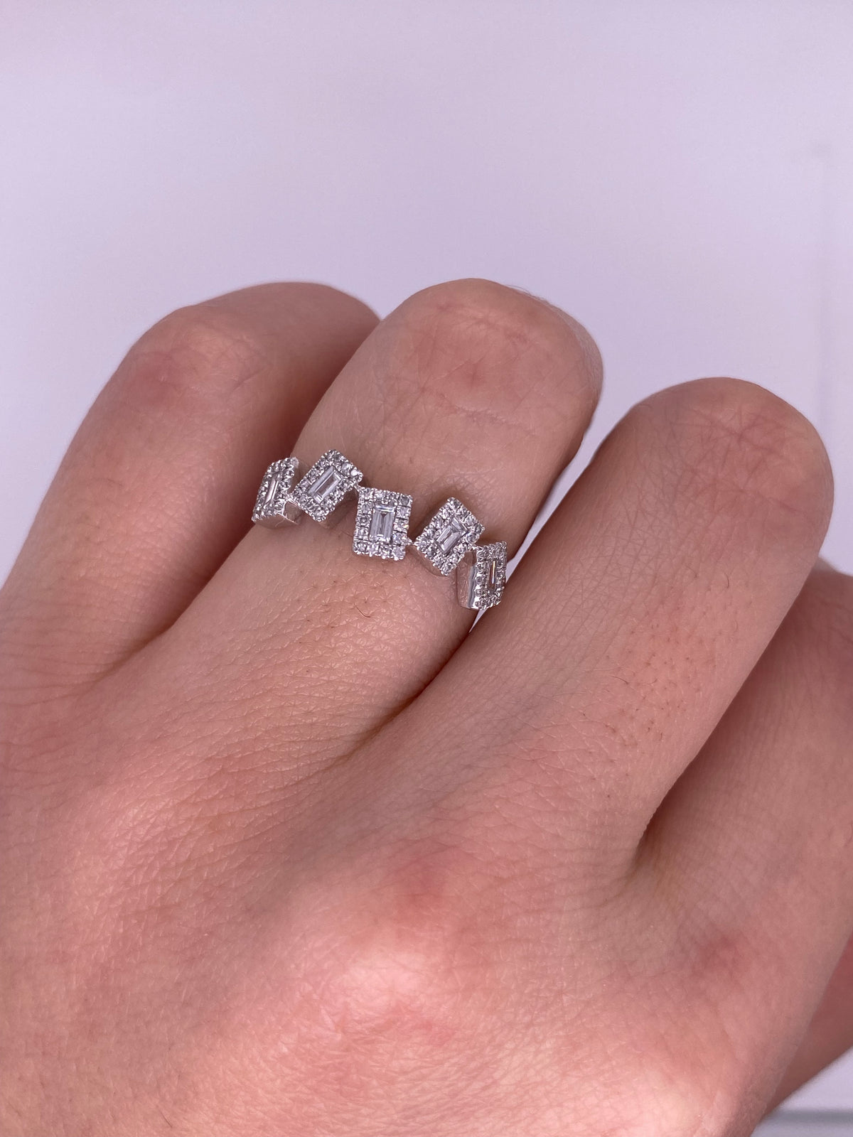 A0181 - Churumbela con diamantes baguette y halo