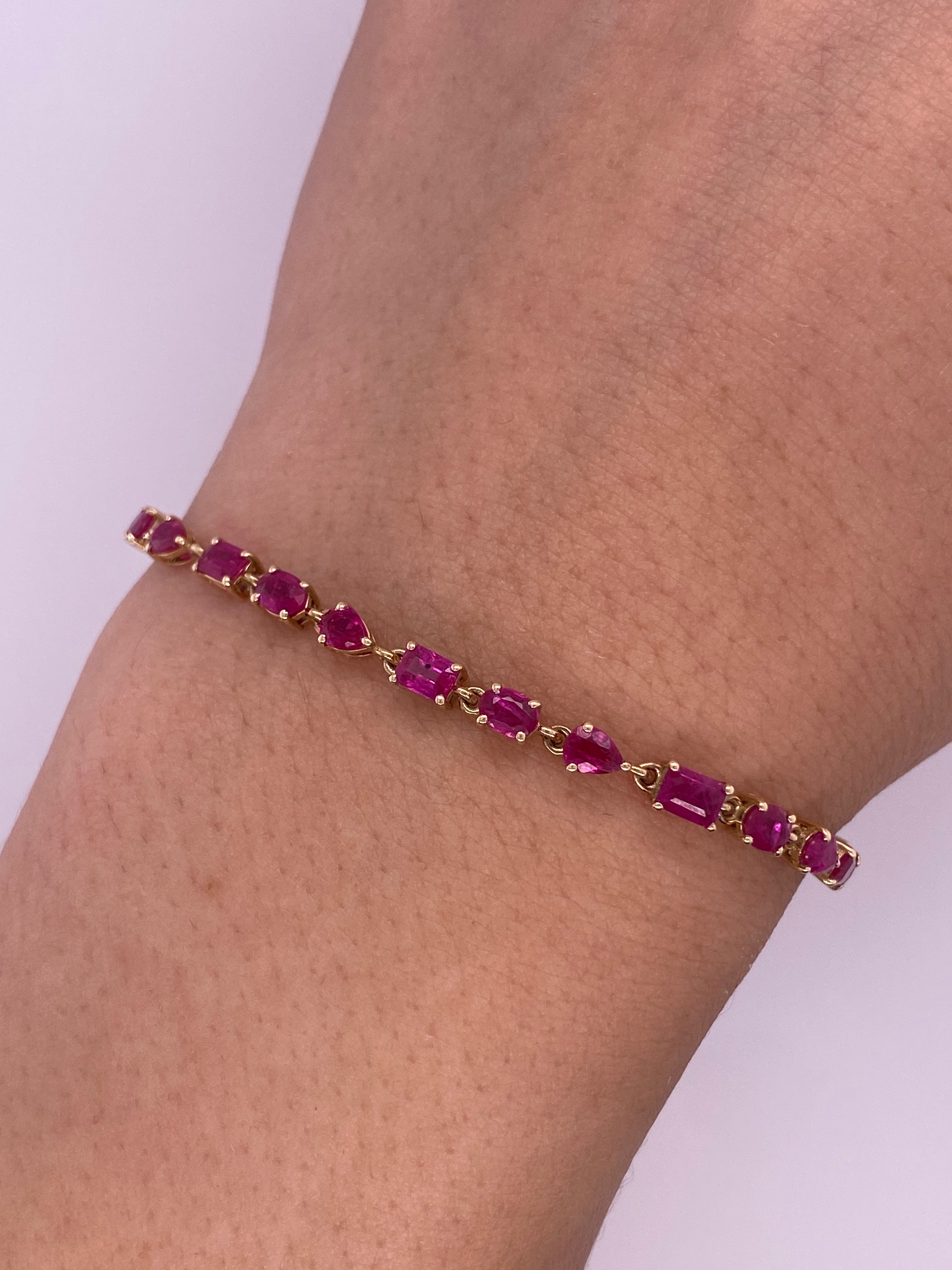 P0196 - Pulsera multishape rubí