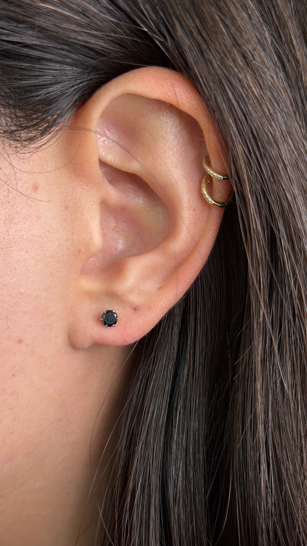 R0303 - Studs diamante negro