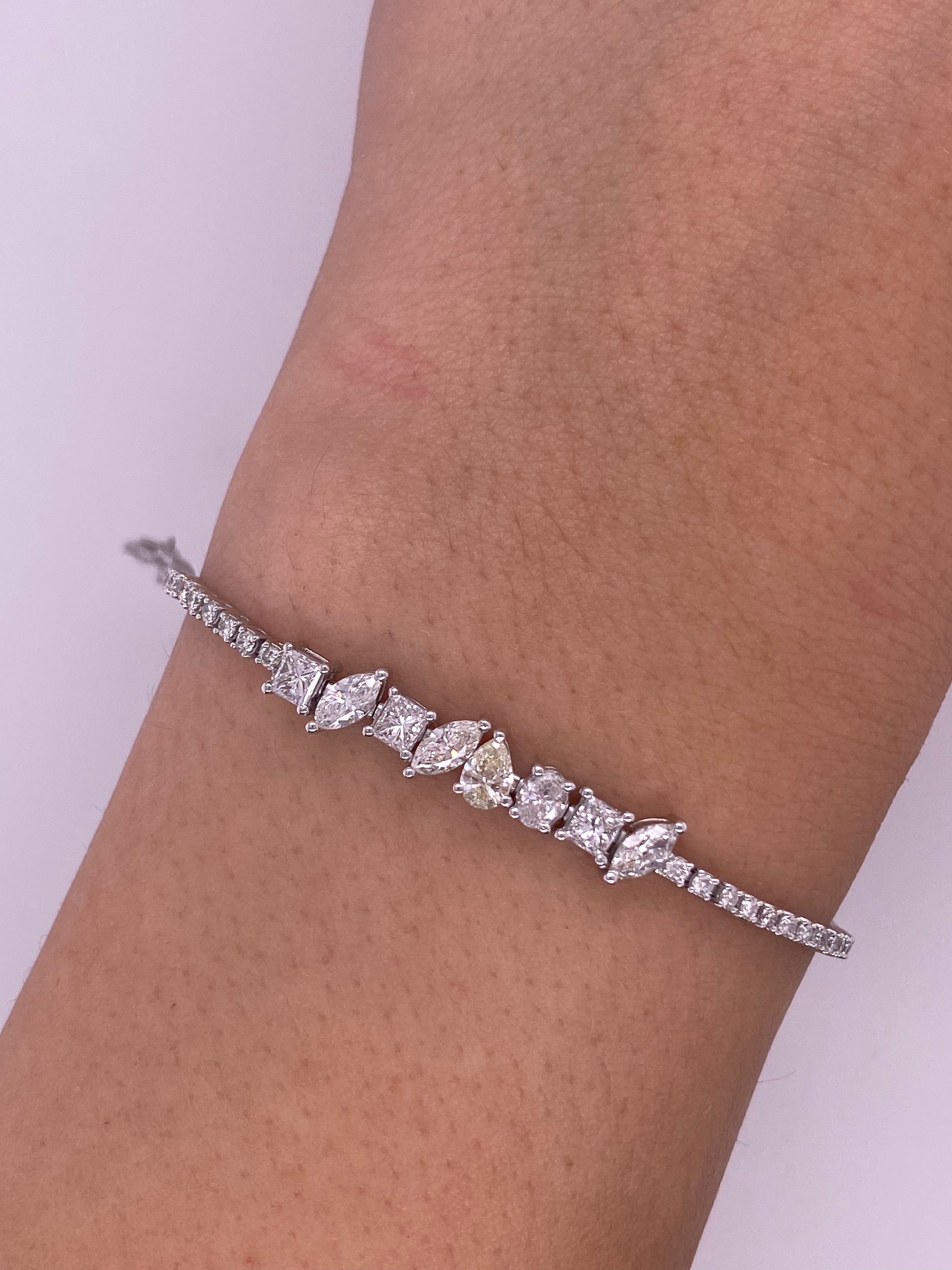 P0203 - Pulsera tennis con diamantes multishape