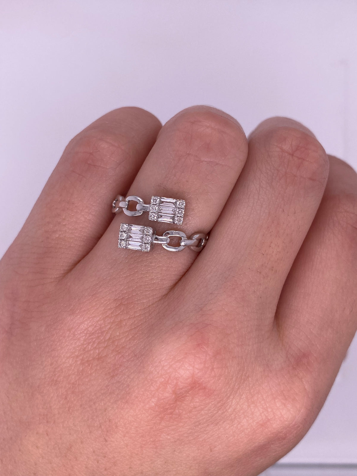 A0147 - Anillo cadena con doble rectangulo baguette