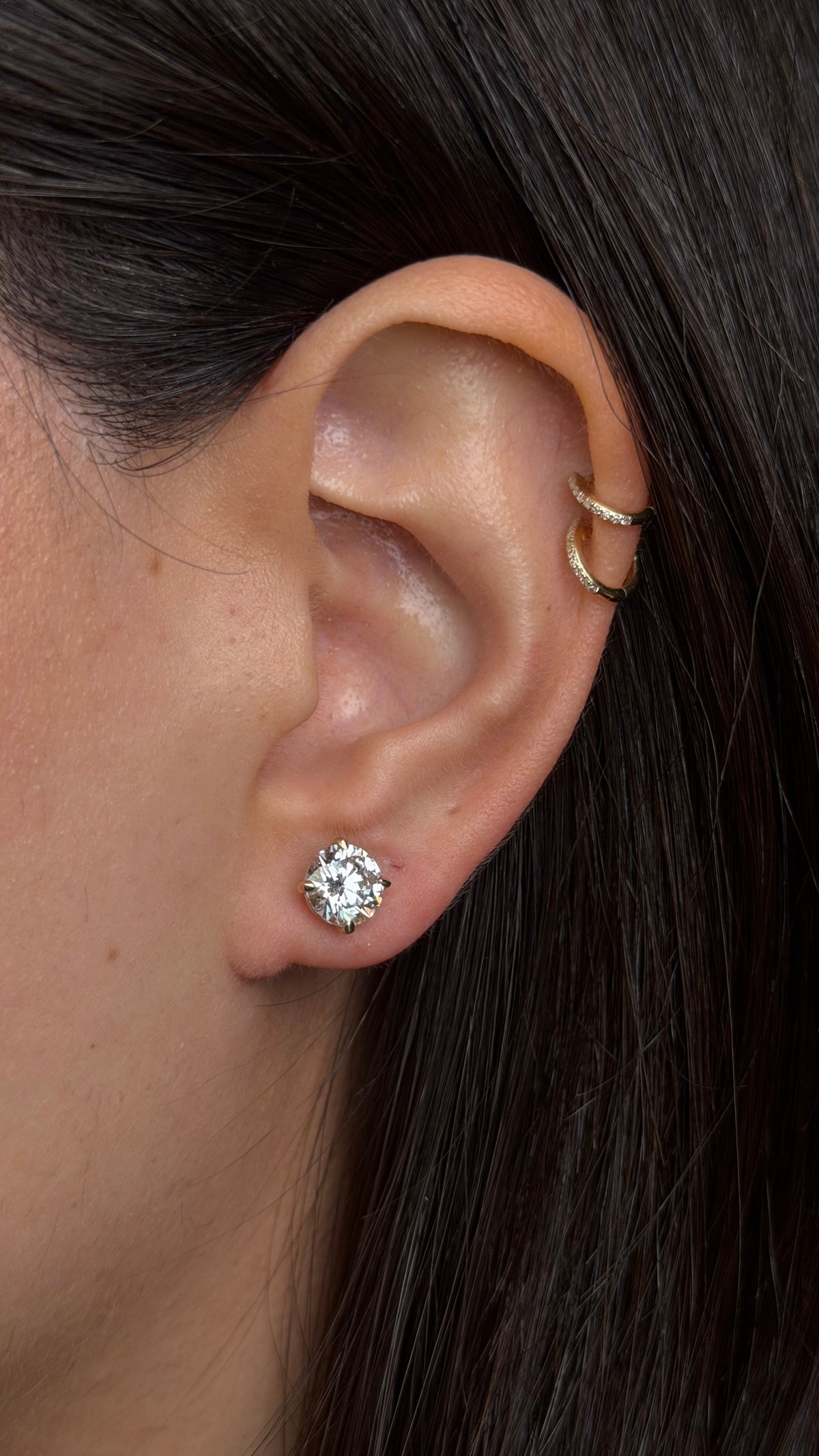 R0262 - Studs redondos 3 cts martini - 4 uñas LAB