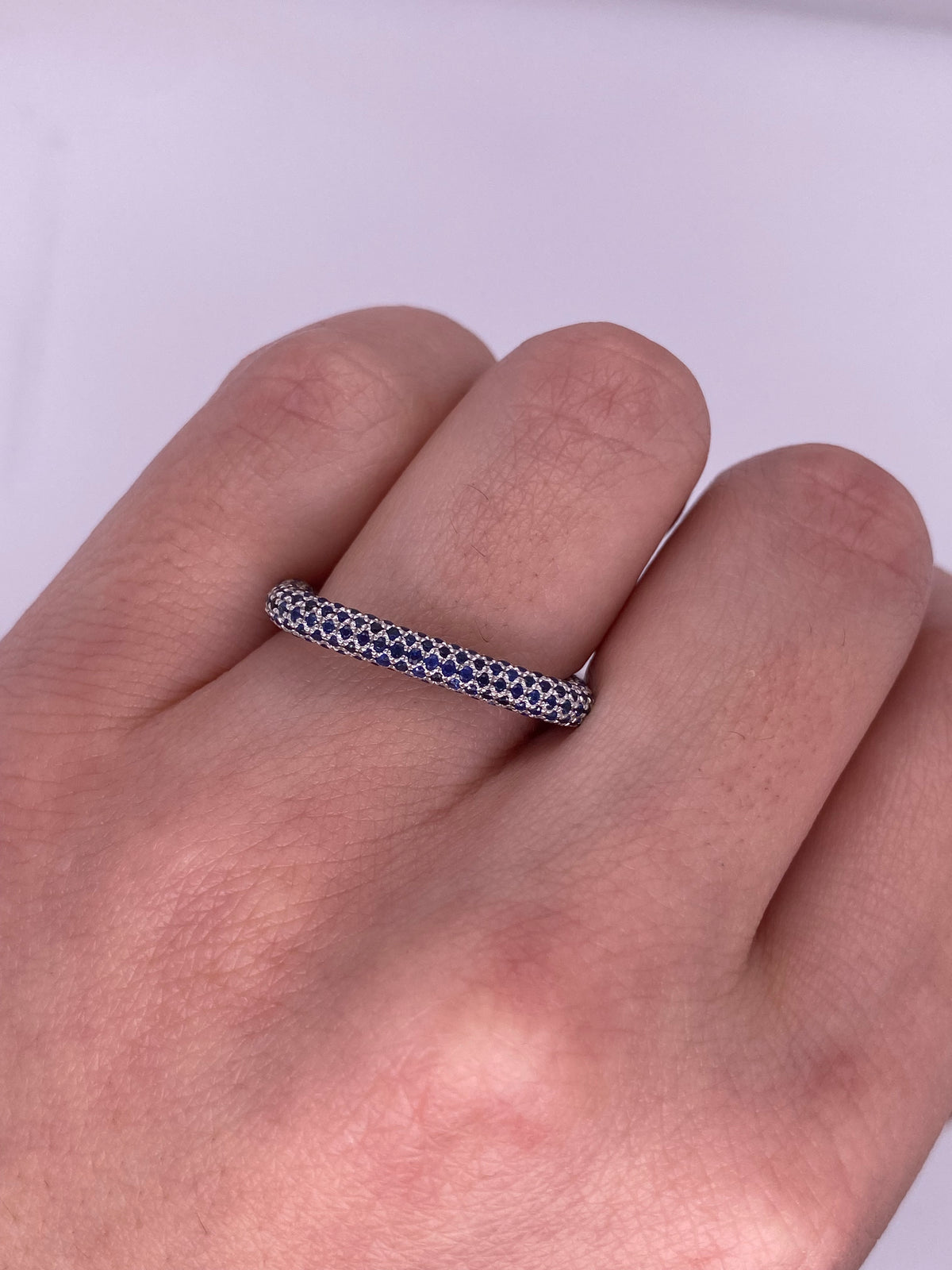 A0066 - Anillo cuadrado pave de zafiros