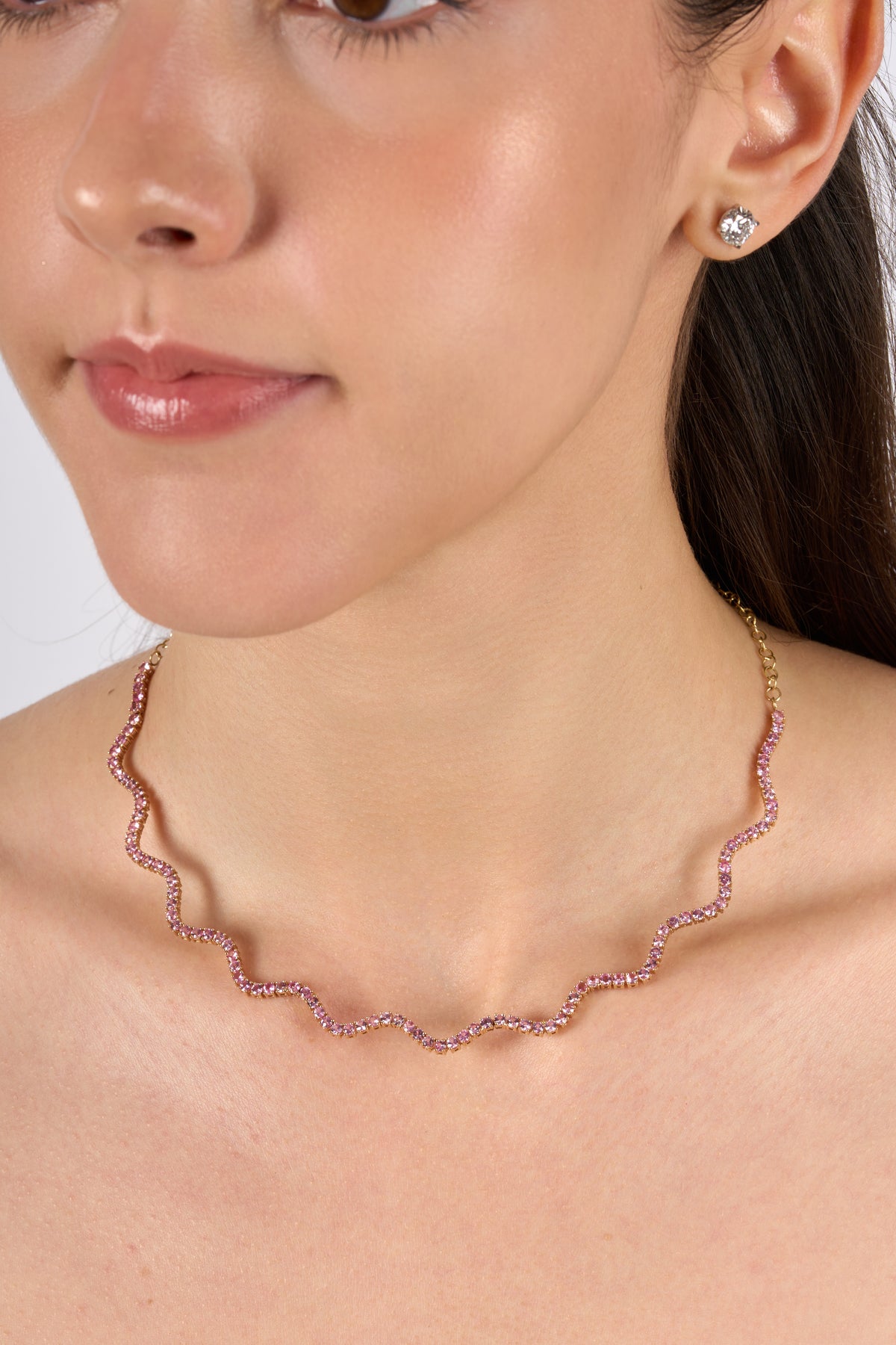 C0550 - Media gargantilla wavy zafiro rosa