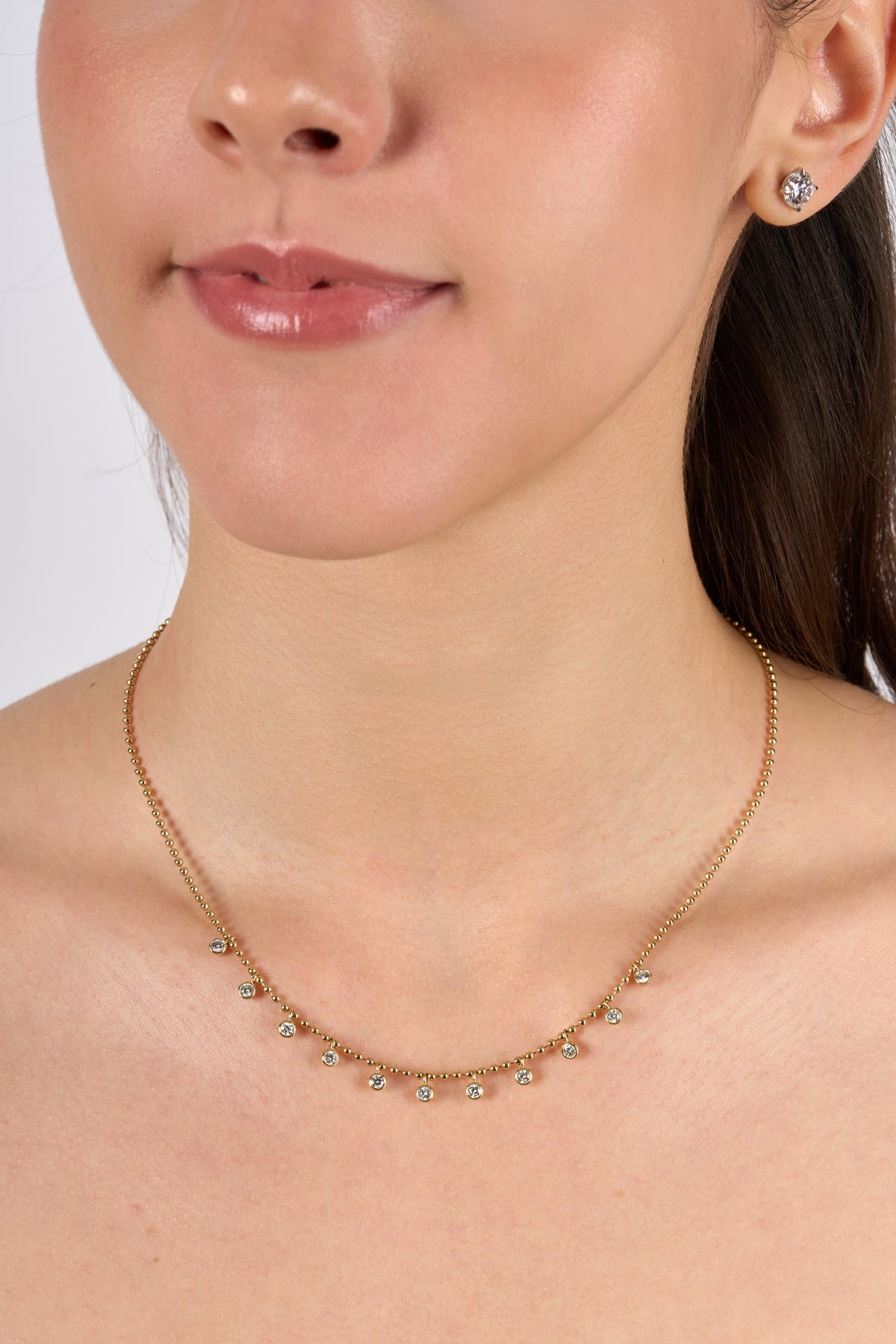 C0541 - Gargantilla bolitas de oro con diamantes colgantes