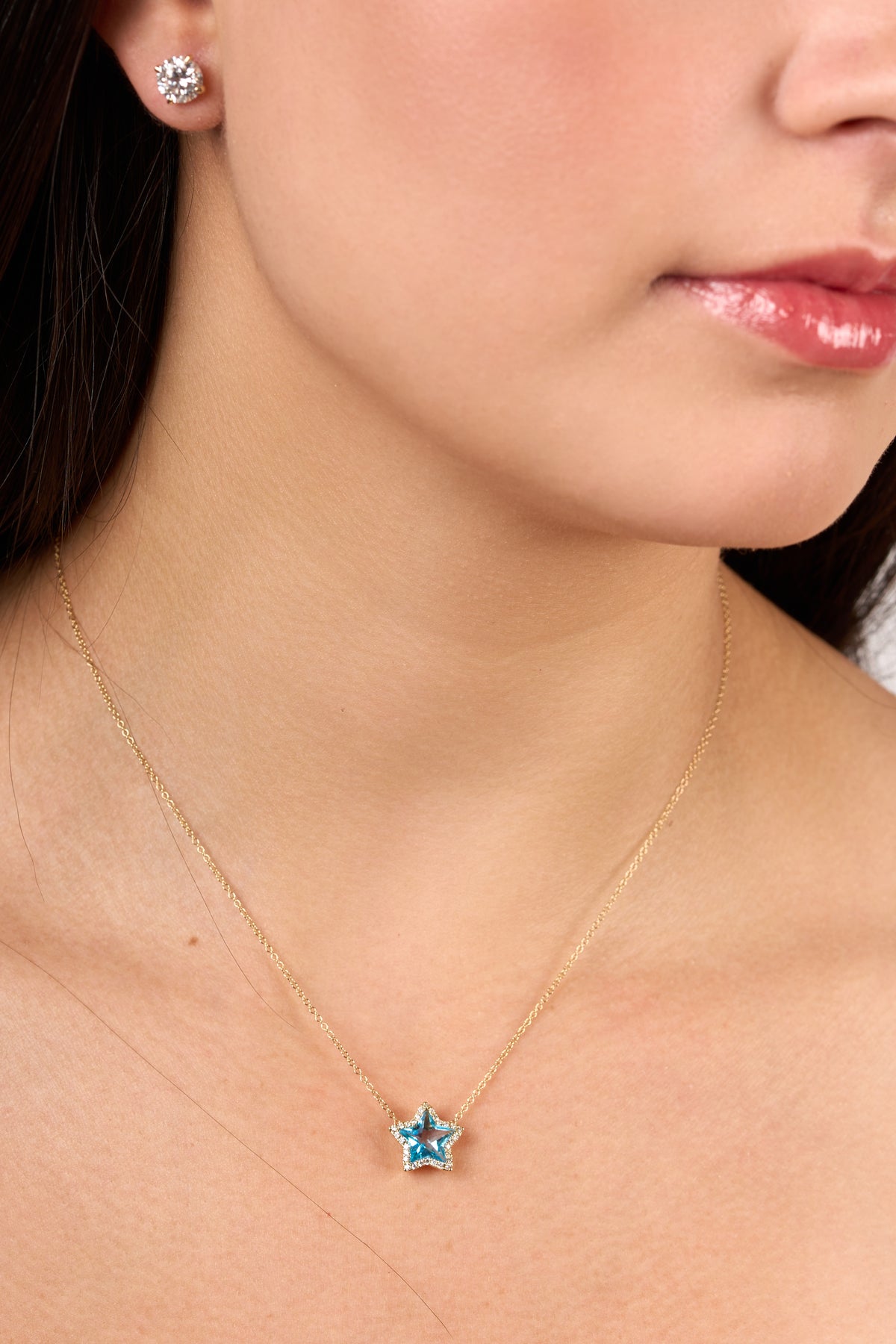 C0590 - Collar de estrella de topacio azul