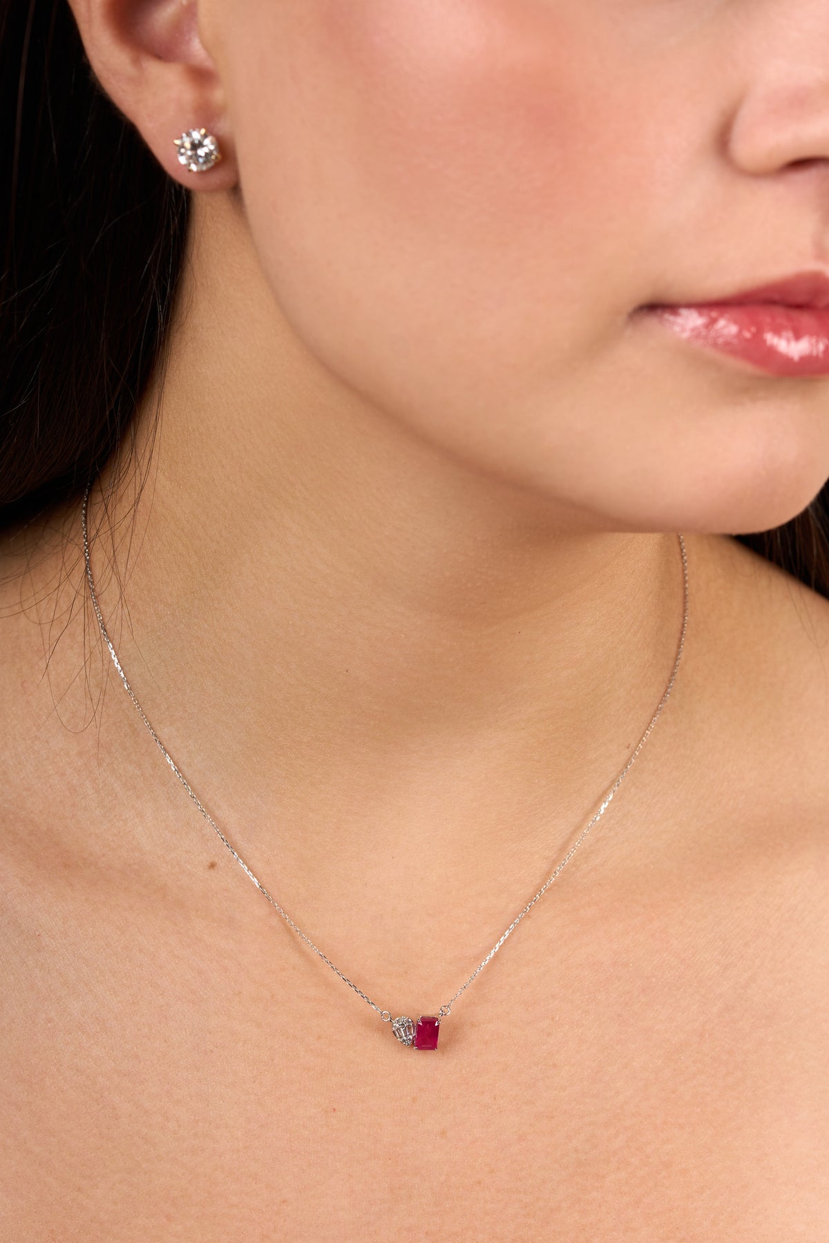 C0626 - Collar tu y yo diamante con rubí oro blanco