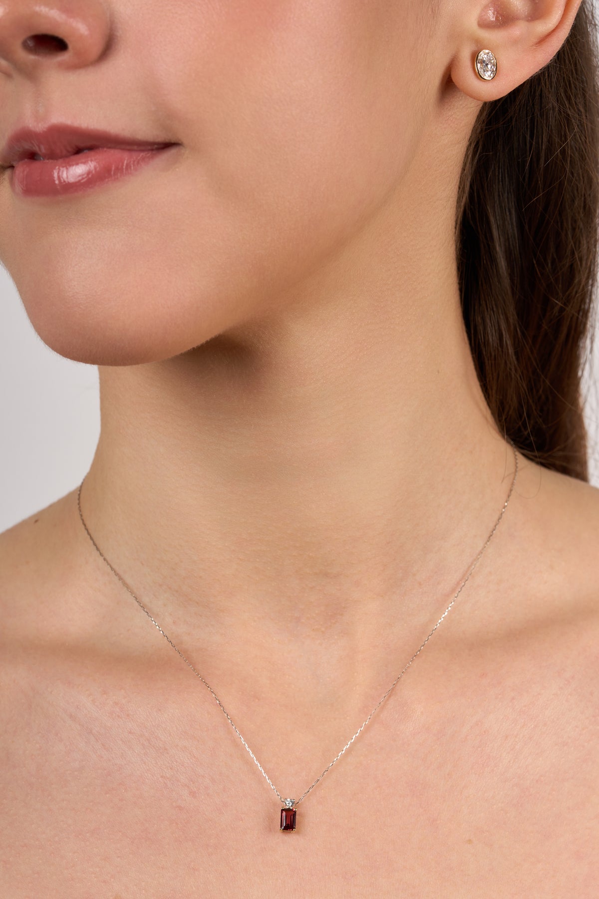 C0535 - Collar granate vertical con diamante