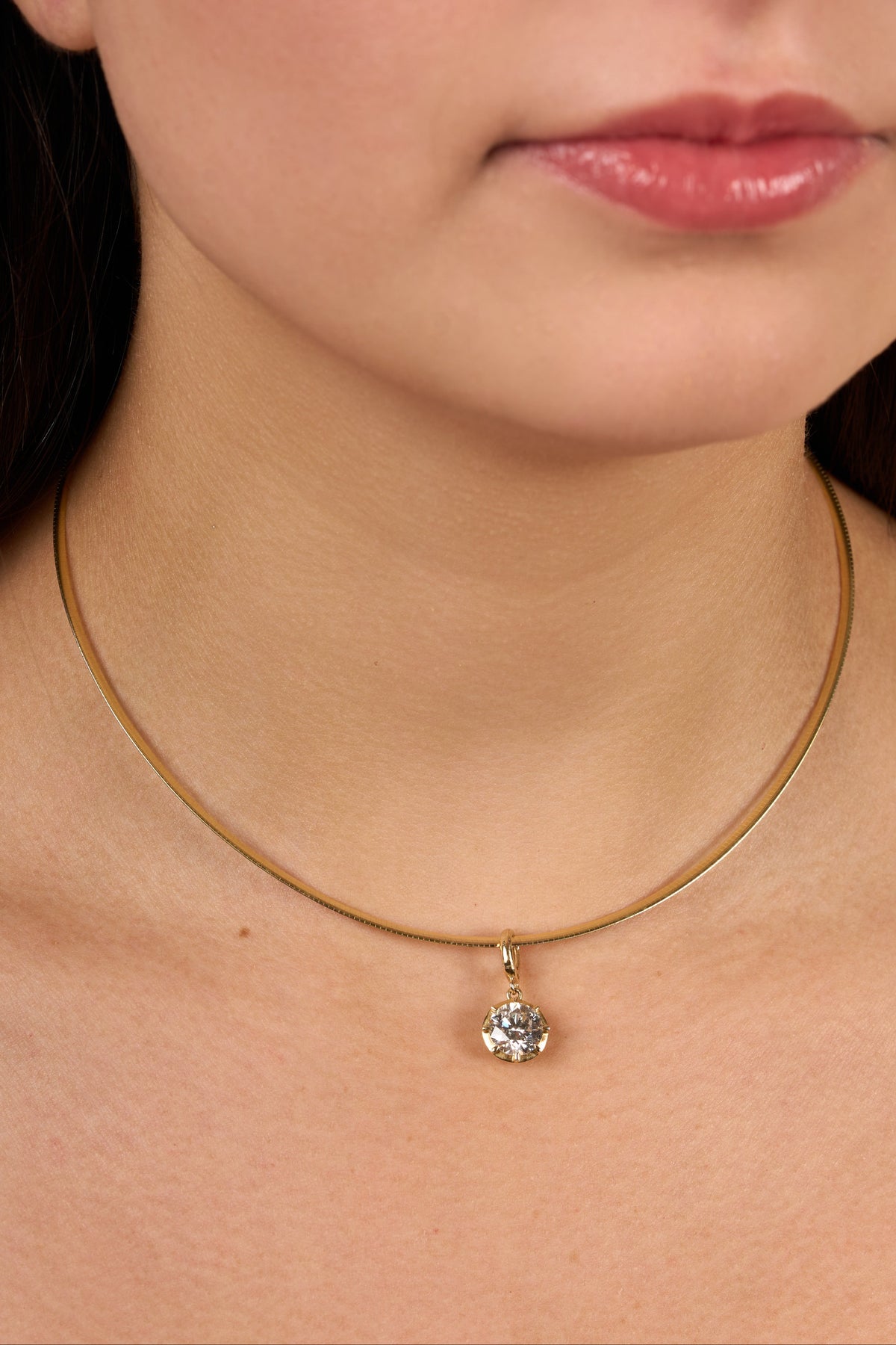 C0520 - Dije con broche diamante redondo biselado 2 cts lab