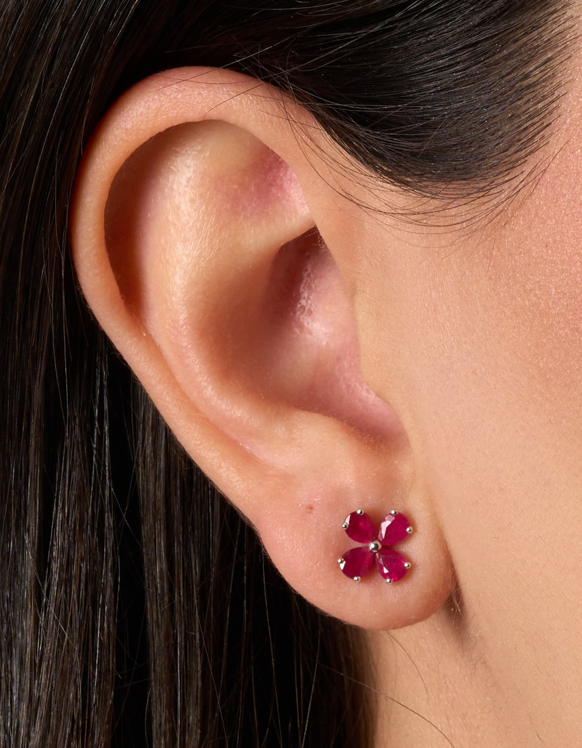 R0010 - Studs flores de rubí